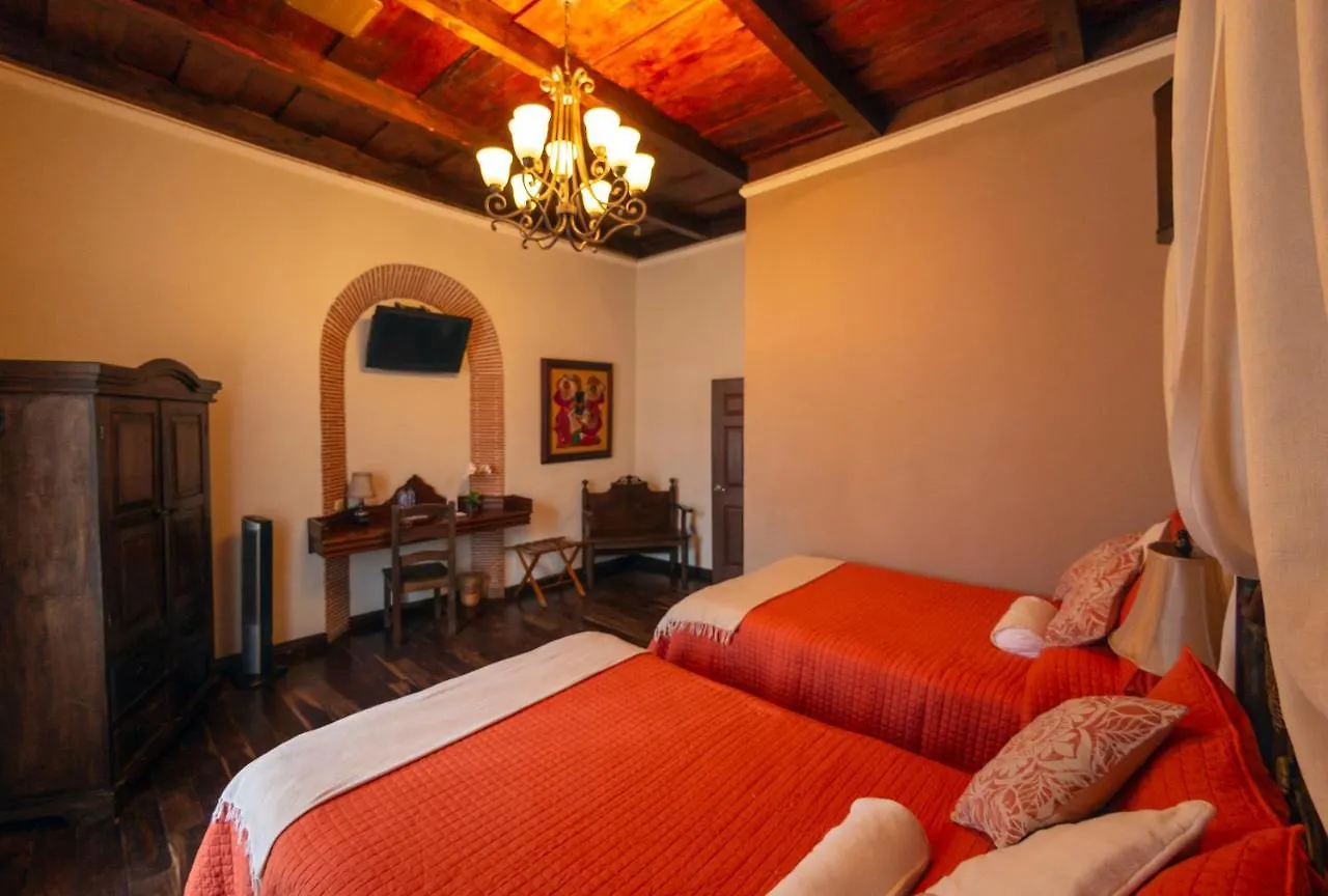 Hotel La Catedral Antigua 4*,